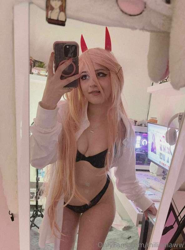 want me to send u a naughtier pic? 😏