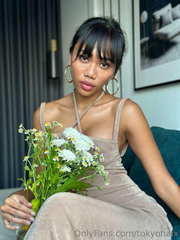 Let your happiness blossom like a field of wildflowers. 🌻🌿 