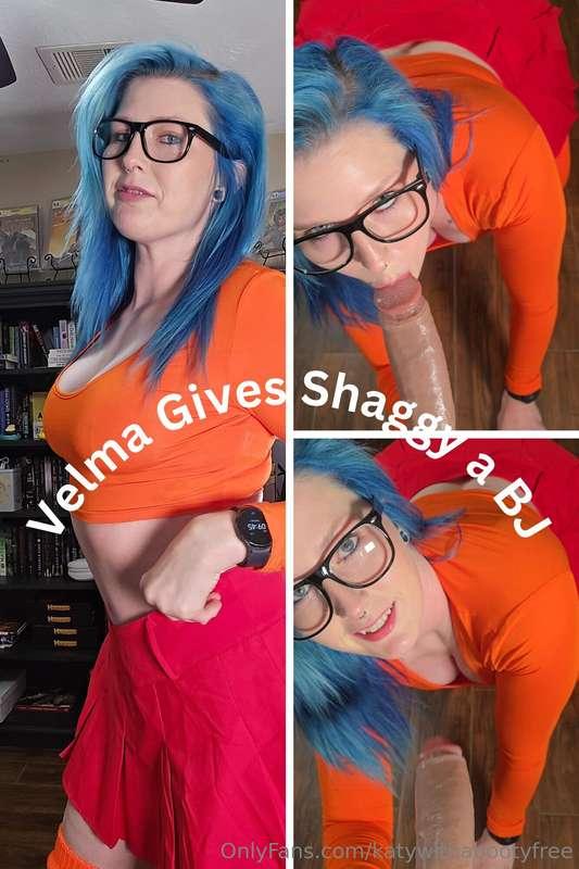 Velma gives Shaggy the BEST BJ he has every had! 