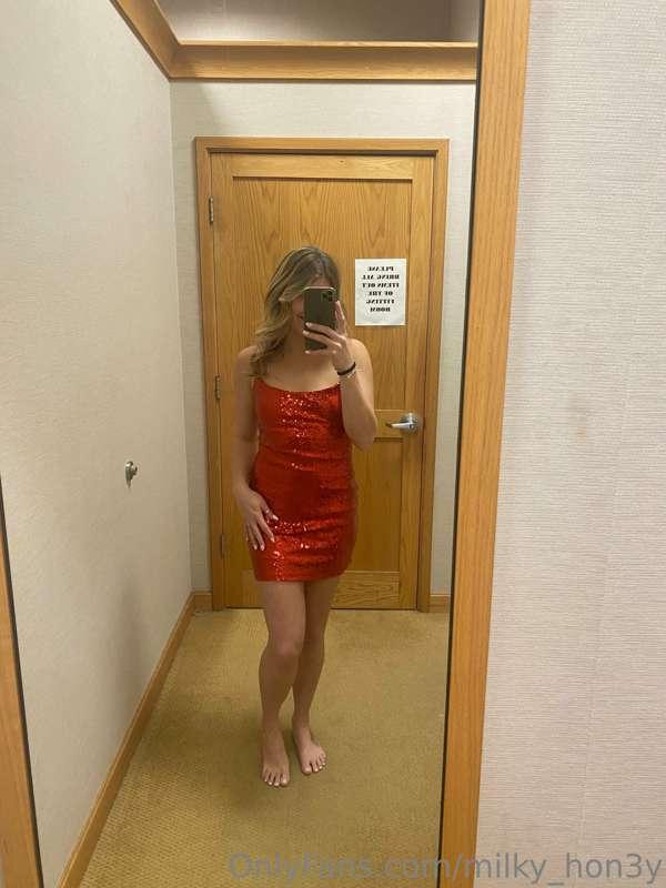 Daddies work Christmas party. I went with red. 😍