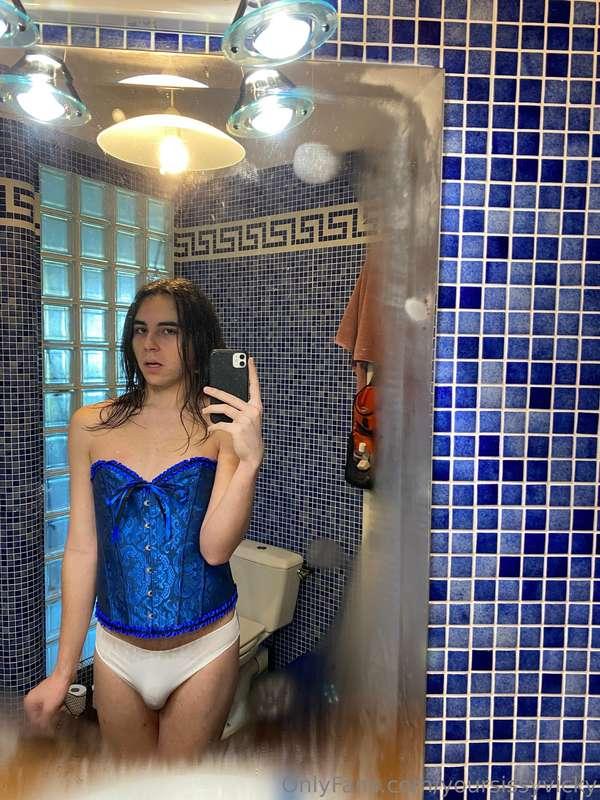 yoursissyvicky image #1