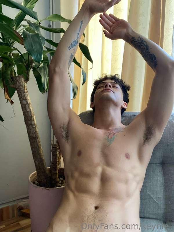I'm wanting a hg rn 🙈🥰