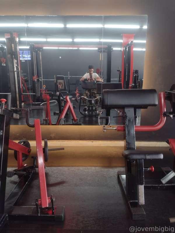 almost empty gym