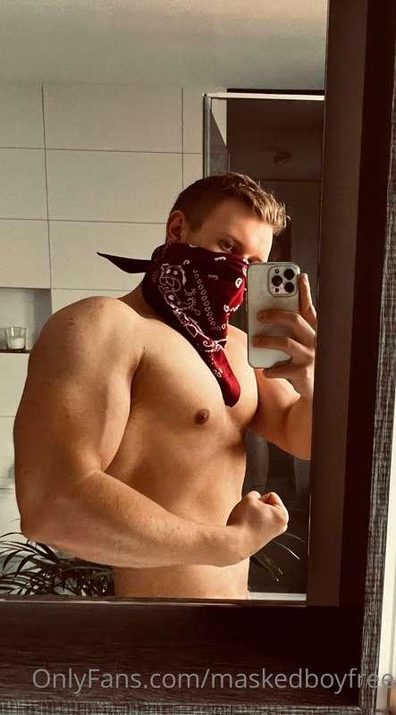 50% OFF NOW 🌹🌹🌹 @maskedboyvip 

Free dick rate / Free chat 2..