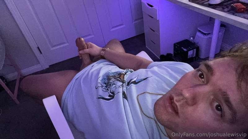 I need you on top of me 💦