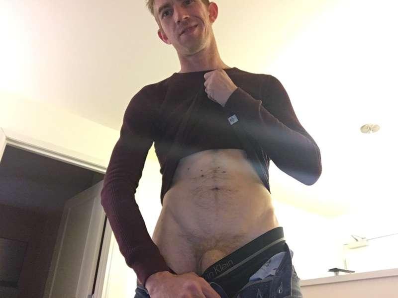 STRIP SHOW!!! COME SEE ME PLAY!!! :D

WILL BE DOING LIVE VID..