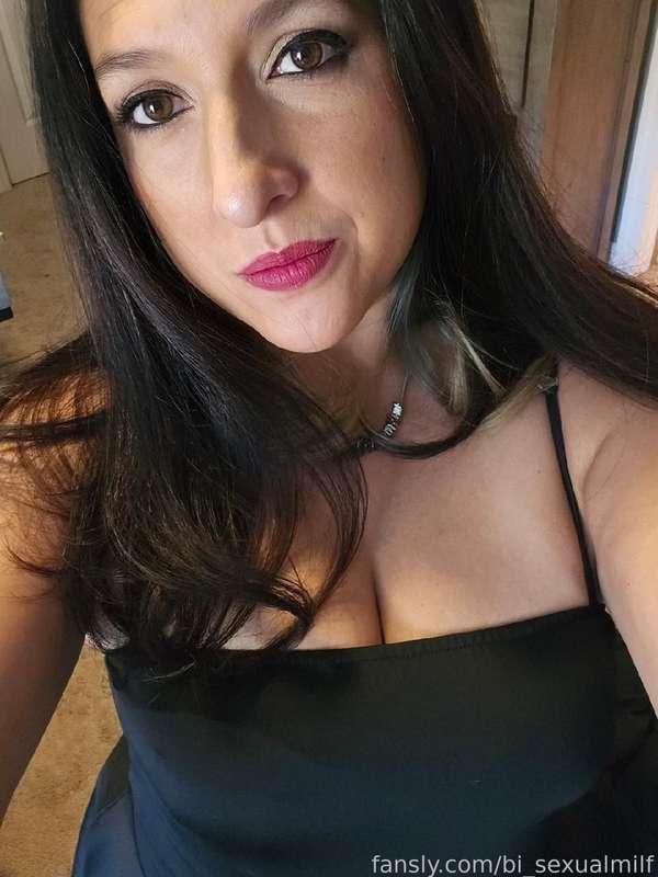 bi_sexualmilf image #4