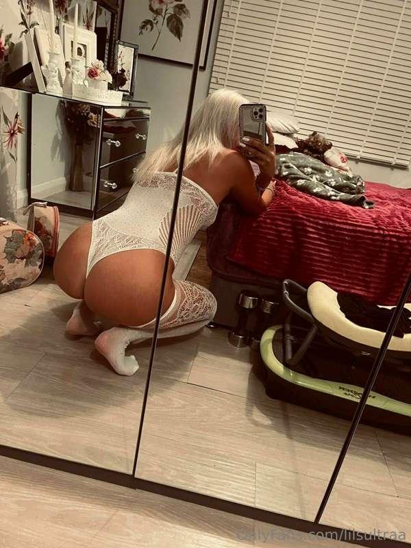 So horny tonight daddy we should have some fun 😈
