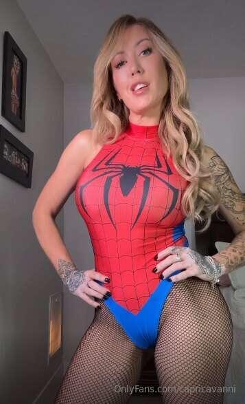 🕷 Spider-Woman is ready to show you how she treats bad guys ..