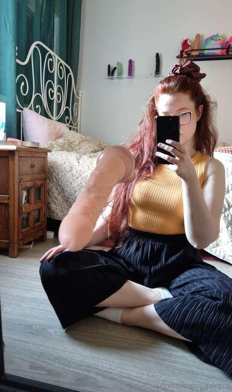 I have a task 😇 Attach a dildo to the wall/mirror and practi..