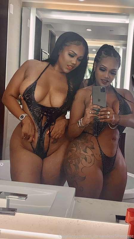 New girl on girl content with @chanelfoxx to see all free co..