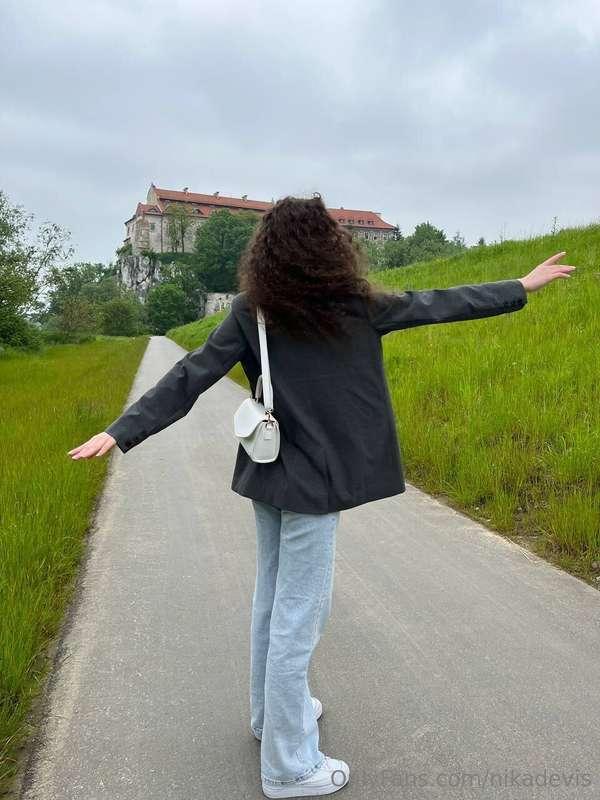 A walk in the fresh air is not only a pleasant pastime, but ..