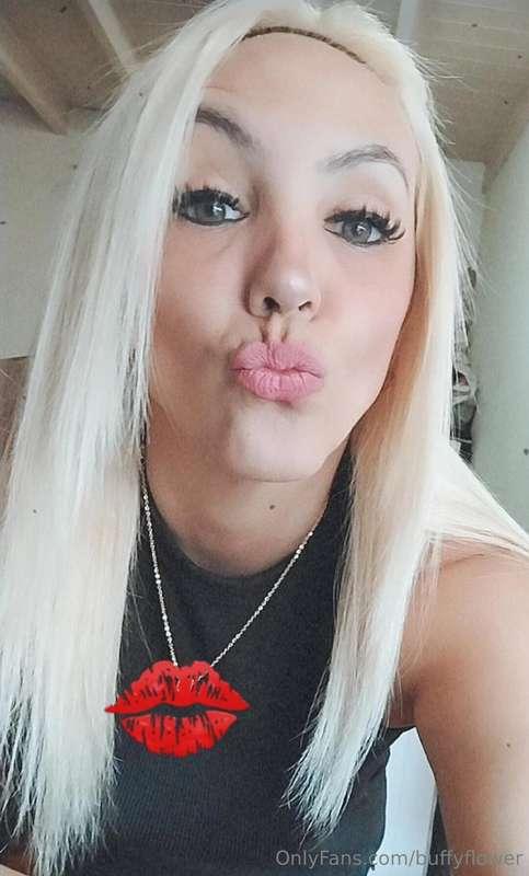 💋💋💋