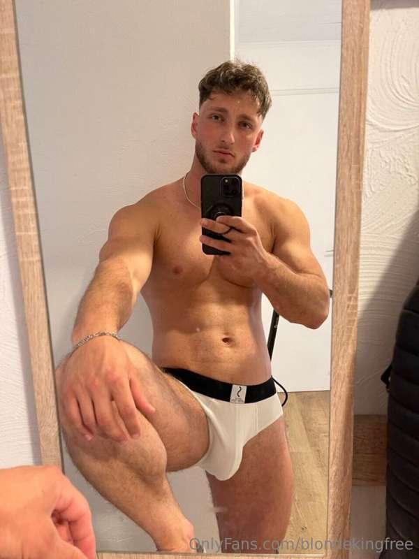 Ukranian soldier @apollovlad 🤤 is ready to dominate you in t..