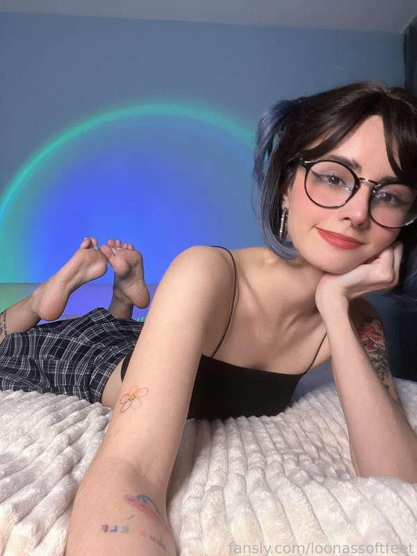 loonassoftfeet image #3