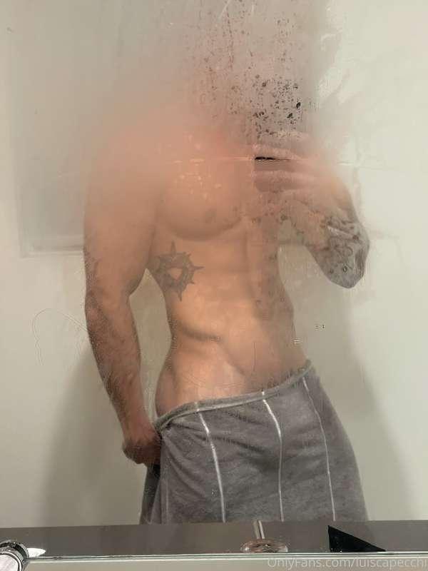 tb, who trynna hop in the shower with me? 👀💦 