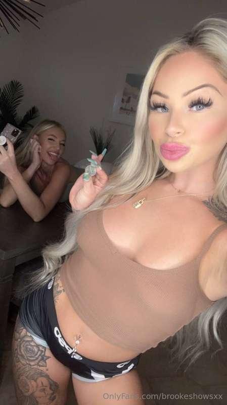 brookeshowsxx main image