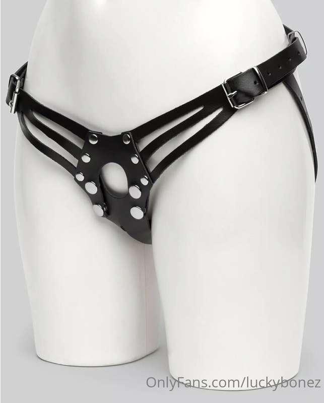 Look... I'm not saying that you should help me buy this stra..