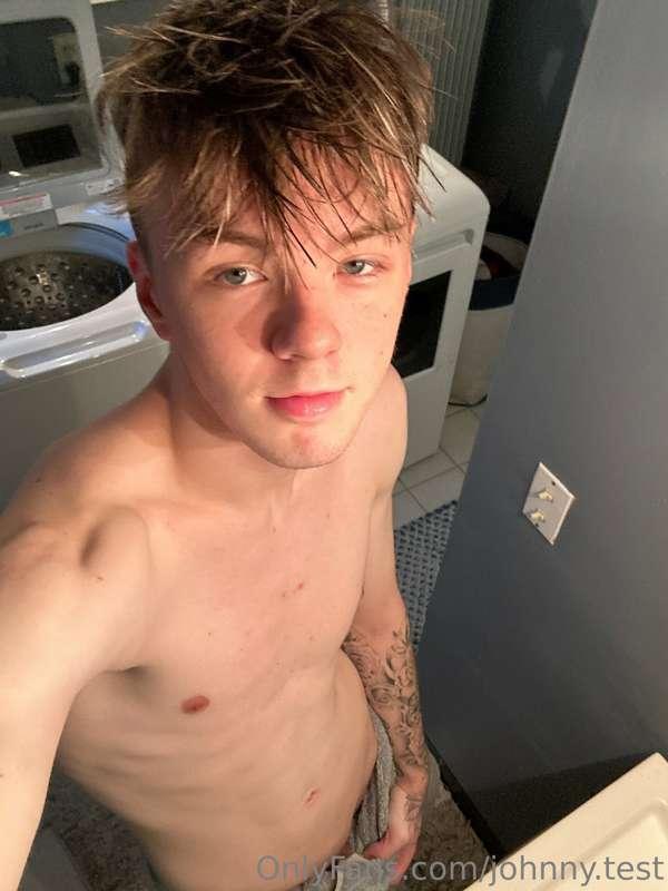 Nice and wet from my shower 💦