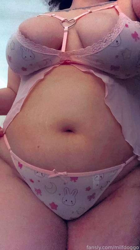 A little cutesy 💕


#bbw #mommy #thicc #panties #tits #tummy