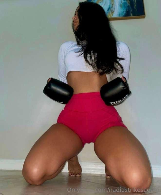 How many rounds can you hang? 😜 🥊
