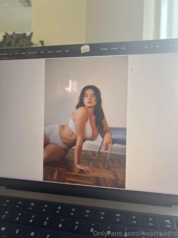 😈
