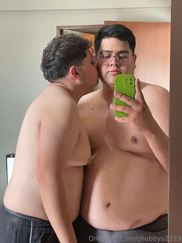 Hola amores como están? les gustan las fotos? Porque también..