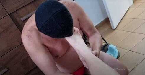 His big 🥒 cock is causing a 👅🍌 multiple orgasm in my ass, bu..