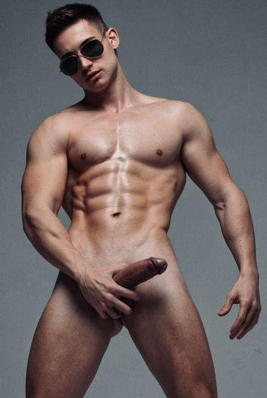 🚔every policeman needs his baton 😈🥖🥖💥

🚔Todo policía necesit..