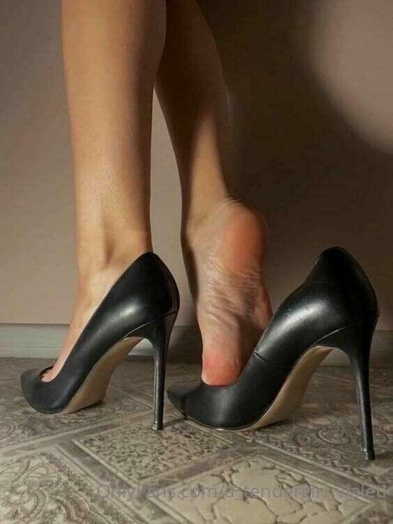 Do these shoes fit me? I'm very interested in your opinion🥰😘..
