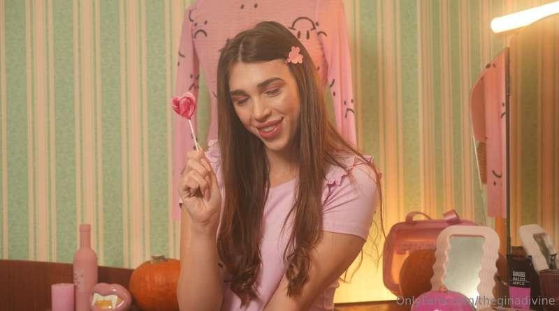 Still thinking about the Battle Pass? This Queen doesn’t wai..
