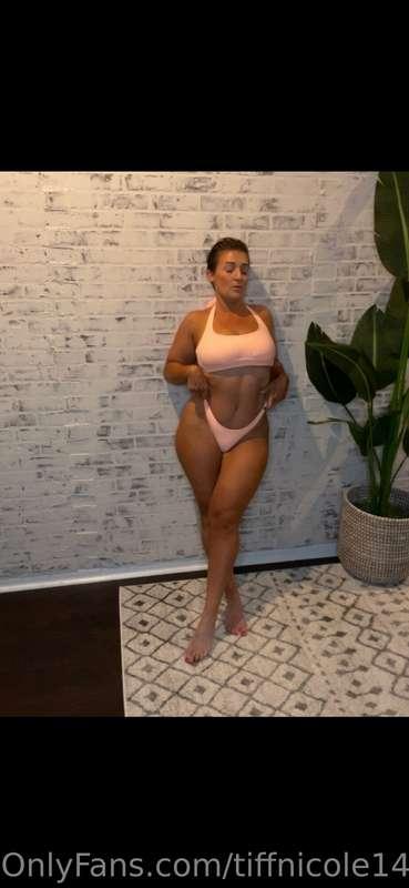 Big titty tuesdayyyy 🩷🩷
