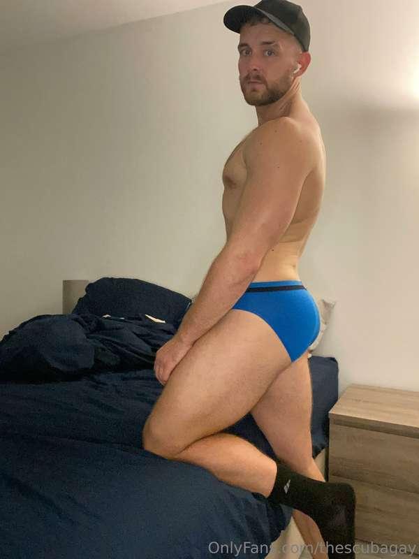 Happy #HumpDay! 🍑