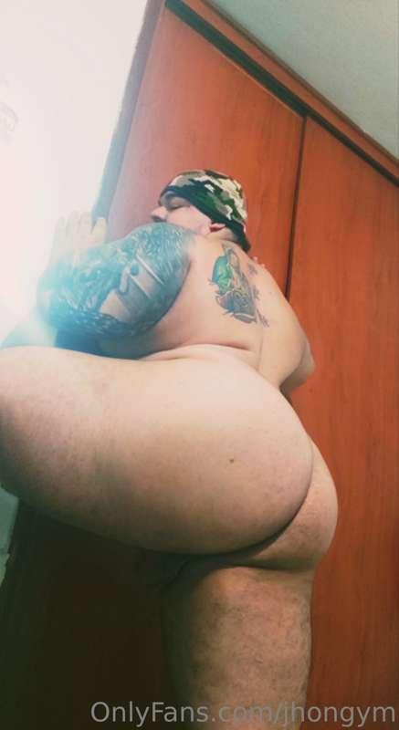 Big ass and hit me hard so you can give me a hard on🍑🔥