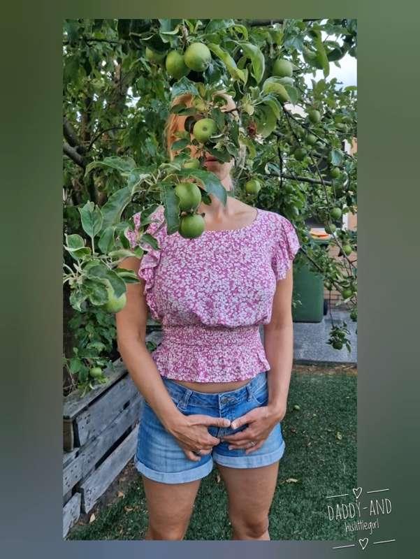 What happened under the apple tree? 🙈🍏💦