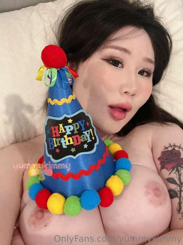 **CAMPAIGN CLOSED**

🎂 **BIRTHDAY STREAM** 🎂 
**WHEN: Friday..