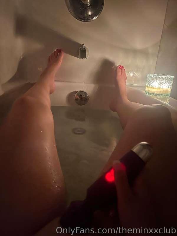 I had a really nice, relaxing epsom salt bath last night ♥️