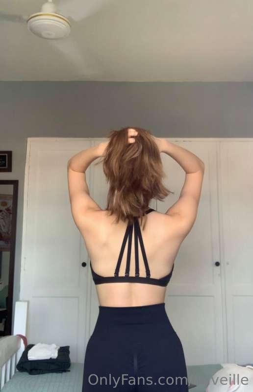 just wanted to show u guys how cute the back of this sport b..