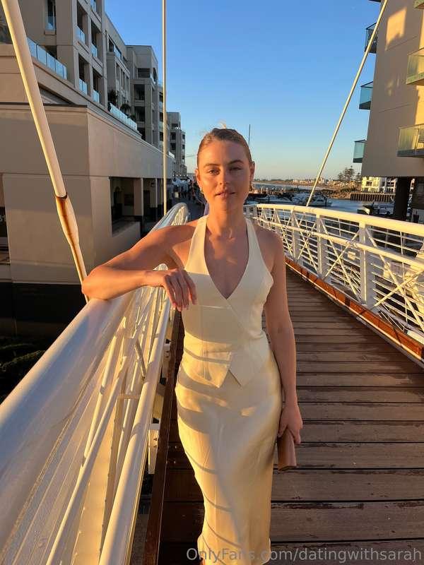 Sunset dinners are my favourite 💛

A romantic dinner on the ..