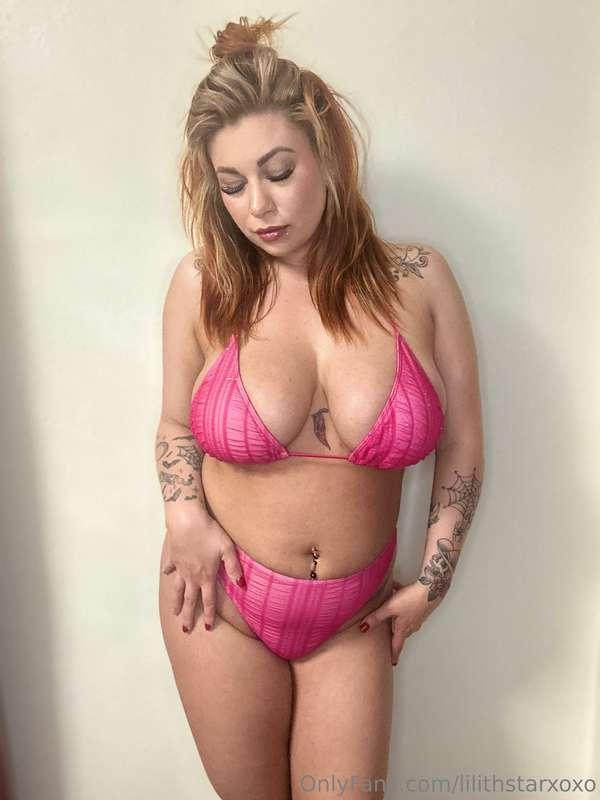 tap in if you can handle the attitude and the curves 🥵💦