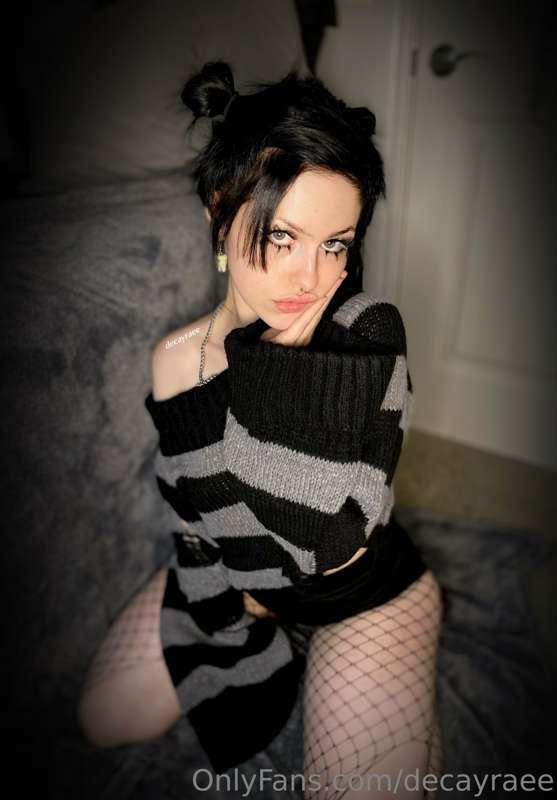the fishnets could use a few more tears 🕸️🔥

maybe you could..