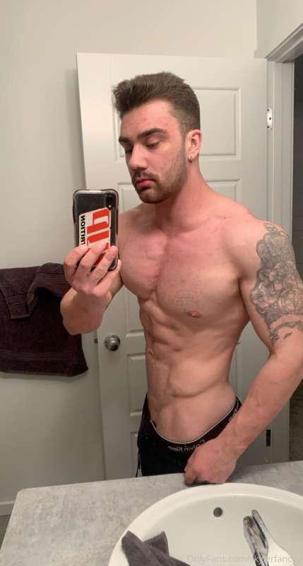 How is everyone’s Friday ? Feel free to message me to get a ..