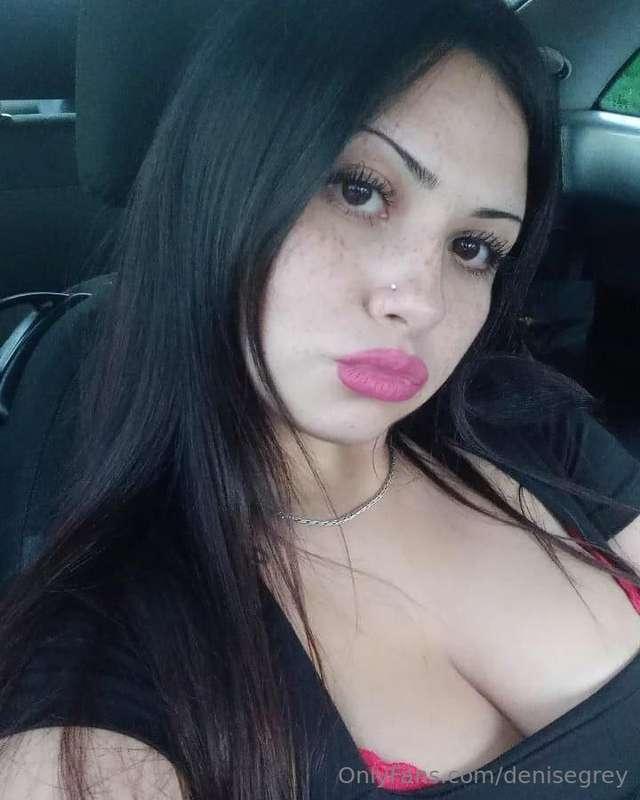 Hi love, I'm your rich brunette with tits and a big ass😋🍑Sub..