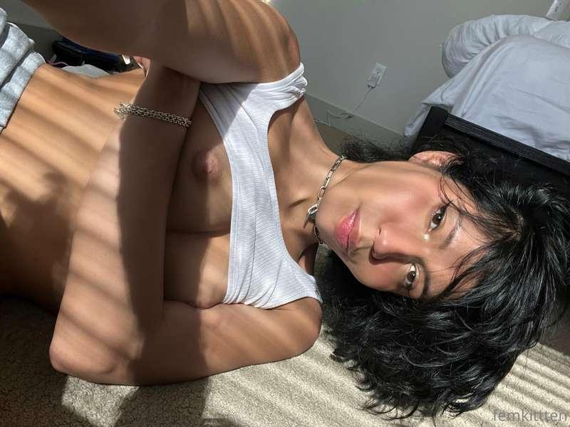 femkittten image #2