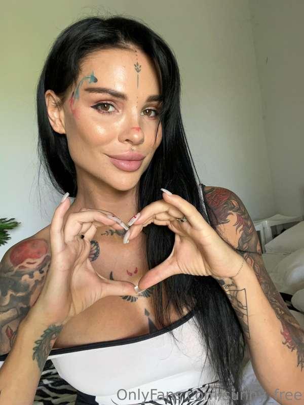 Who wants my heart? ☺️