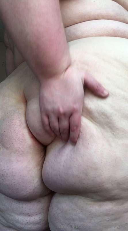 Tip me if you wanna spank me 😉