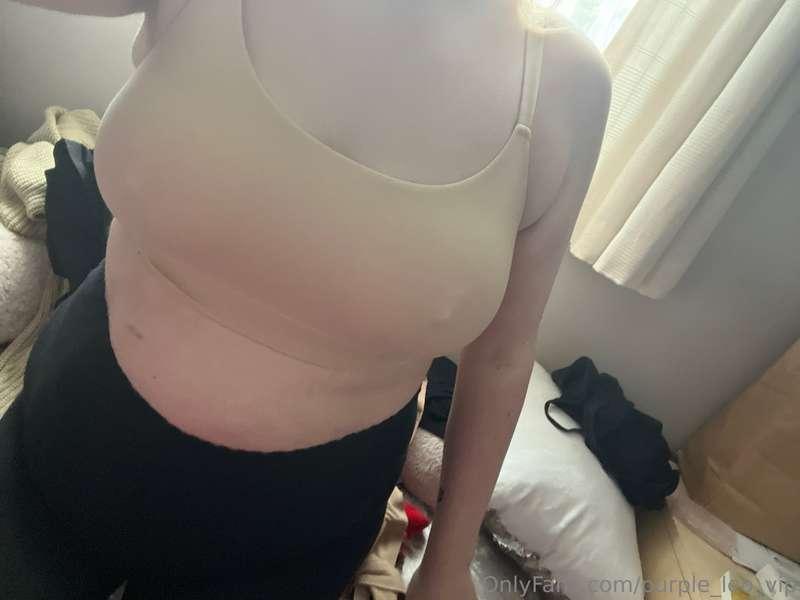 I’d love for someone to come rub my nipples 😘