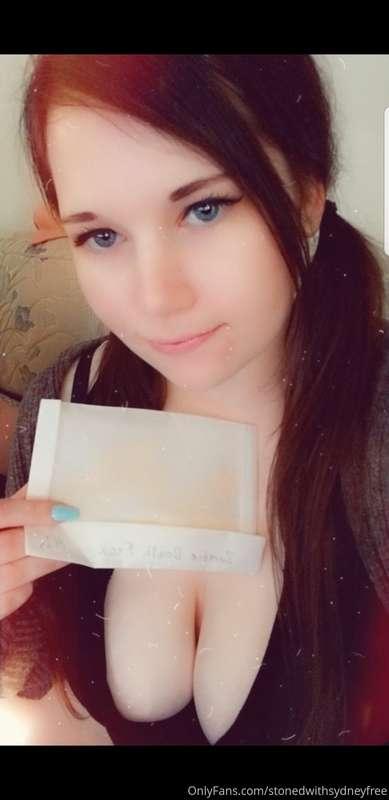Nothing better than opening a fresh package of shatter.. 🥰👌🙏..