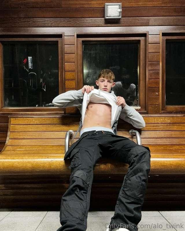 Would you rail me in the train station?😈💦