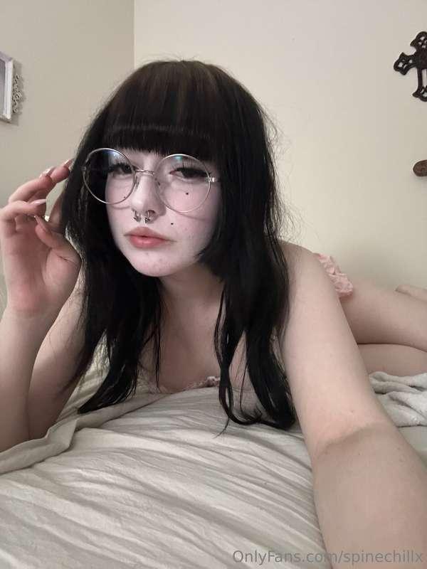 eyes up here